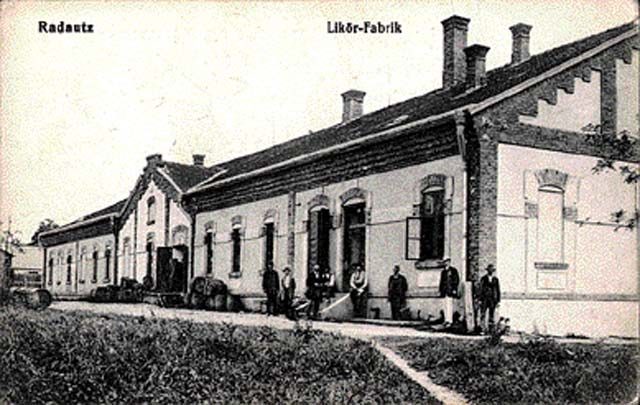 Postcard of the liqueur factory (Likör-Fabrik) in Radautz