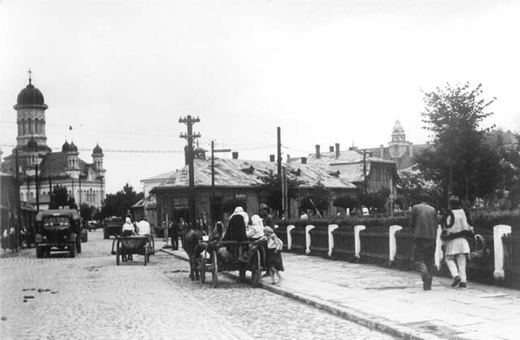 A street in the old town with horse-drawn carts
