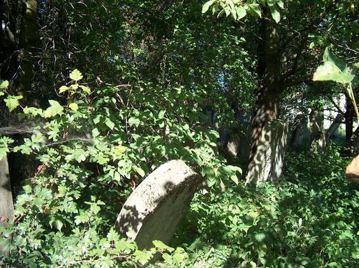 An old part of the cemetery