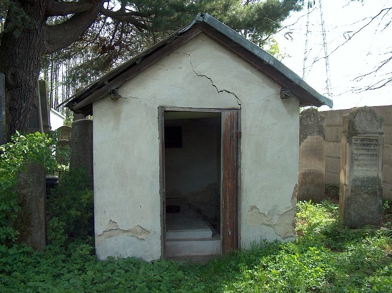 The ohel of the Hager (Kosov) rabbis, a third view